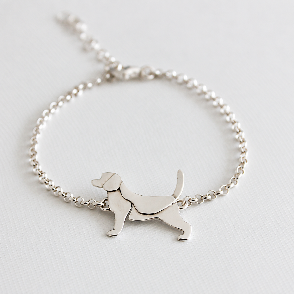 Pulsera Beagle hecha mano en plata 950